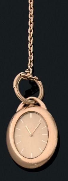 MONTRE DE POCHE ovale en or jaune (750 millièmes