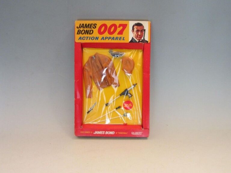 N°16254 - James Bond in "Thunderball" - James Bond Scuba outfit n°2 en carton blister pack avec "Suba gun" et "Fires spears" - Made in Japan - Année 1965 - Original - Occasio
