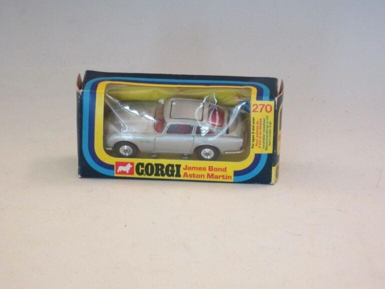 N°270 - James Bond Aston Martin DB5 - Version n°5 - Echelle 1/43° - Made in GB - Année 1977 - Occasion avec envelope et instructio