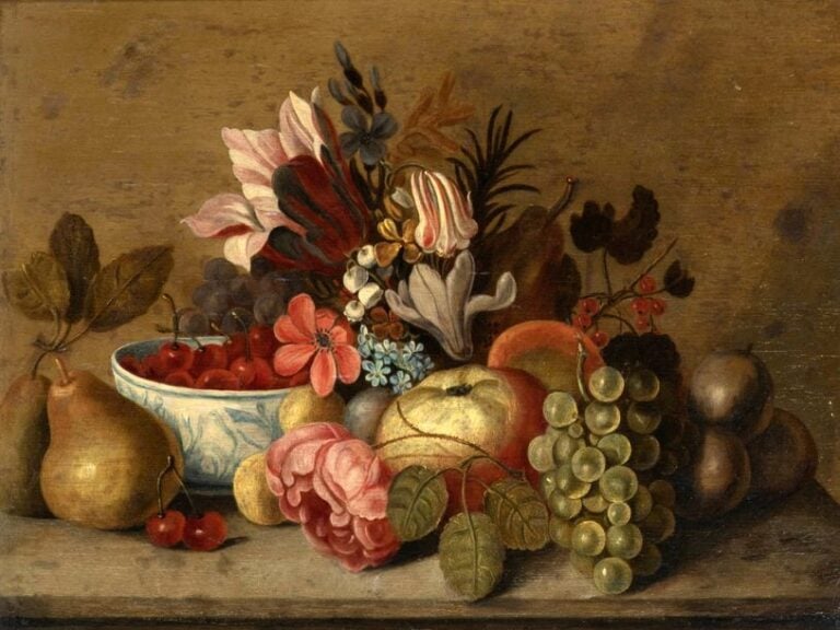 Nature morte de fleurs, coupe de cerises, raisins et coins sur un entablement de pierre