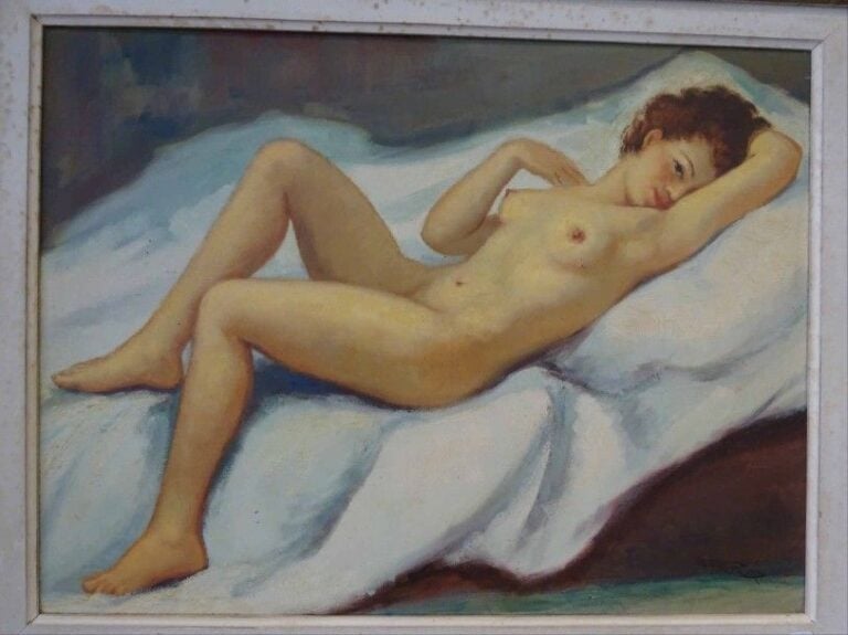 Nu féminin allongé sur le dos