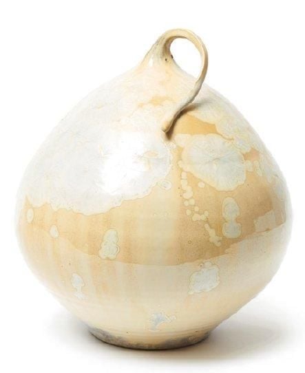 Objet en céramique en forme d'une gourde (koro