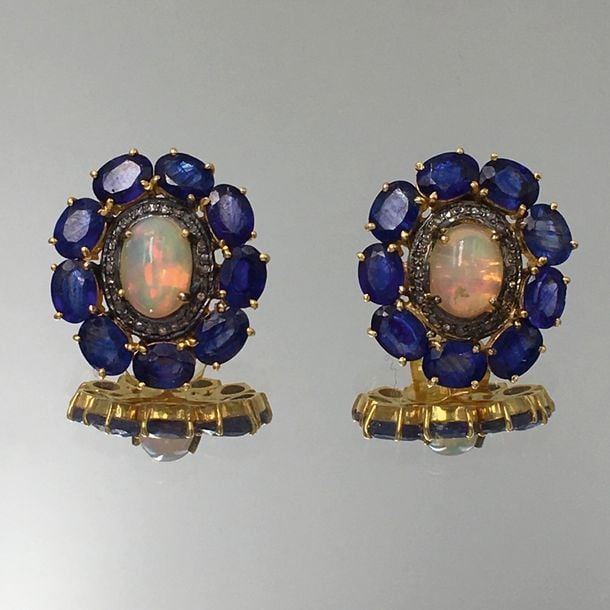 Paire de BOUCLES D'OREILLES en vermeil et argent noirci (mi