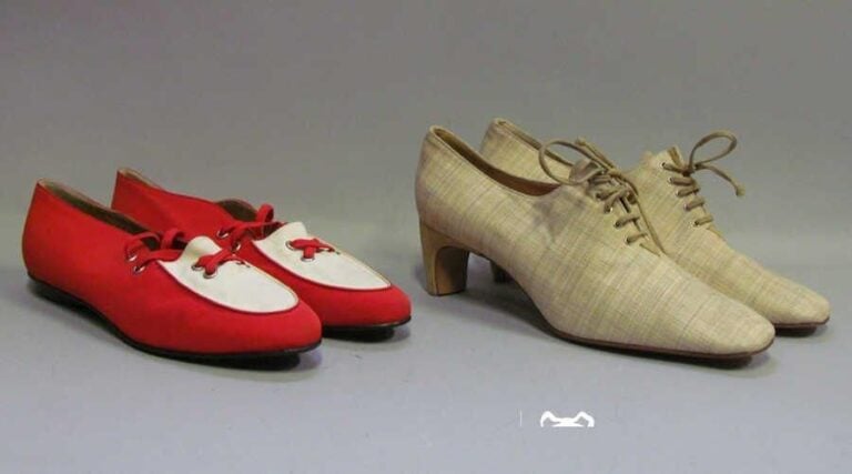 PAIRE de CHAUSSURES à lacets et petits talons en lin et daim beige (P3