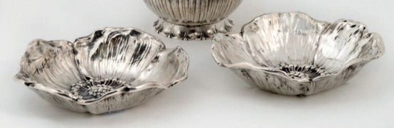 PAIRE DE COUPELLES «FLEURS DE PAVOT» en argen