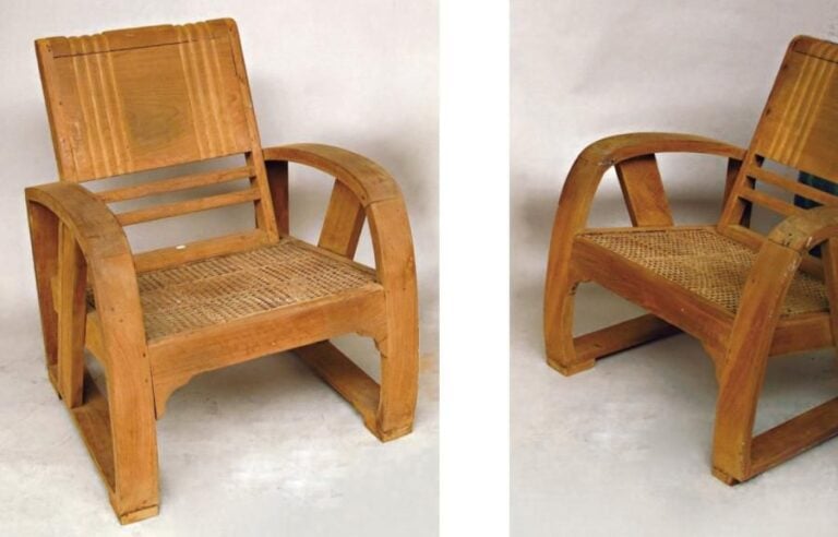 PAIRE DE FAUTEUILS COLONIAUX Teck et cannages (refaits