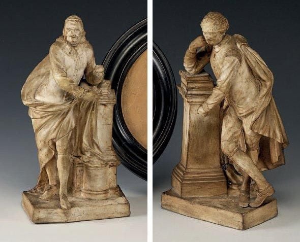 Paire de groupes en biscuit représentant deux philosophes ou écrivains françai