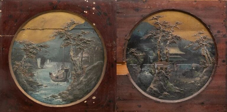 PAIRE DE PANNEAUX DE BOIS LAQUES