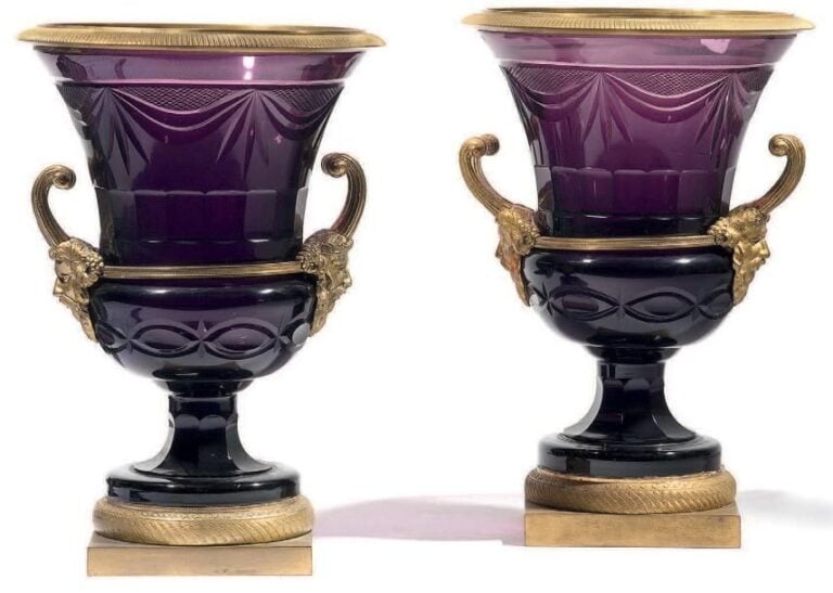 * Paire de vases Médicis en cristal