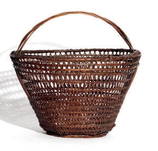 PANIER À FLEUR en bambou tressé orné d'une ans