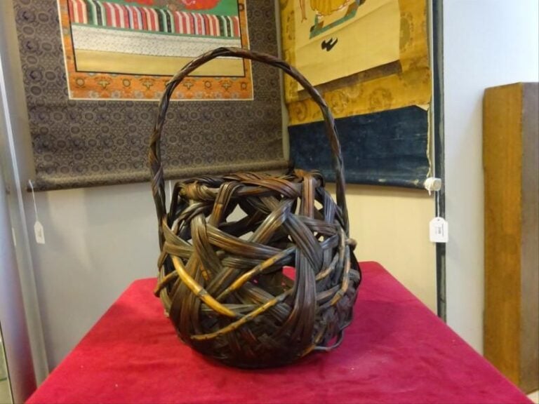 PANIER / CORBEILLE EN BAMBOU VANNE POUR L'IKEBANA