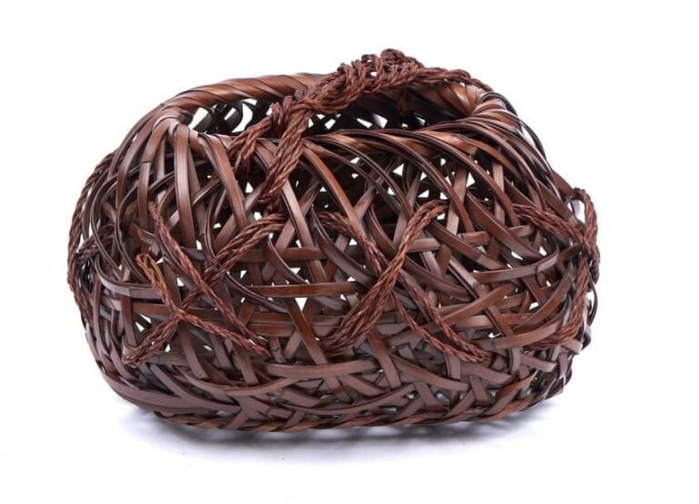 Panier pour arrangement de fleur ikebana en bambou tress