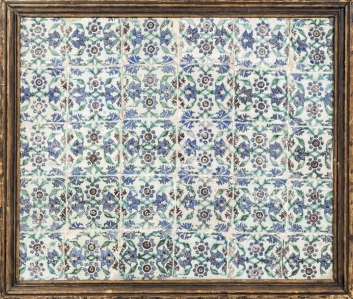 Panneau de carreaux à décor Ottoman dans le style dit «de Damas»