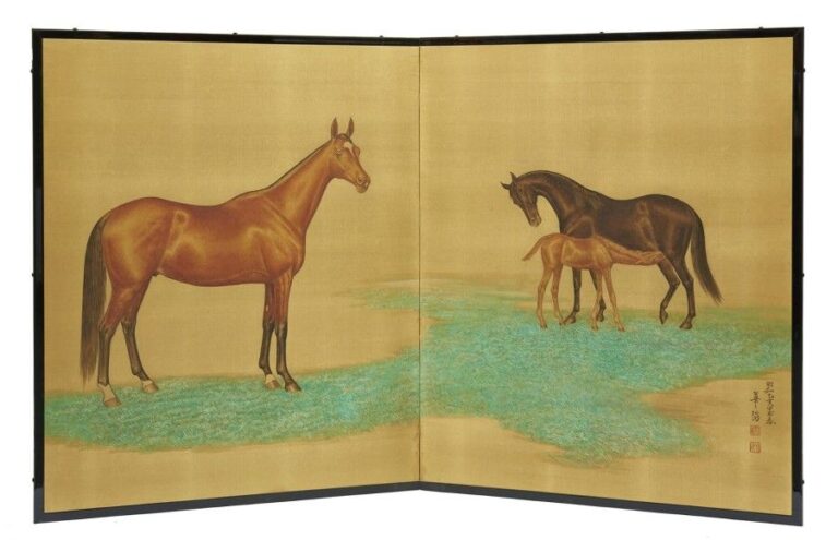 Paravent à deux feuilles byobu à décor d'une peinture sur soie dorée par Kamiizumi Kayo, peintre célèbre pour ses peintures de chevaux (1892-1979