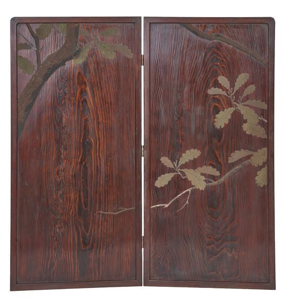 Paravent à deux panneaux (byobu) en bois, à décor laqué marron et vert d'un tronc et d'une branche d'un arbre japonais (nara