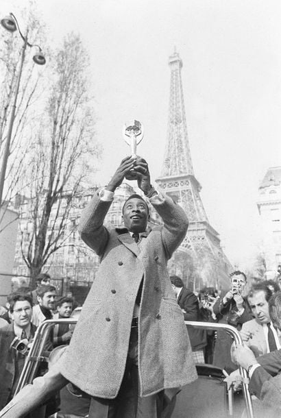 Pelé - Paris, 1971 © L'Équipe 30 mars 197