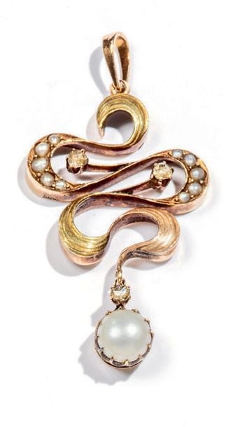 PENDENTIF en or 56 zolotniks (583 millièmes) ciselé de style Art