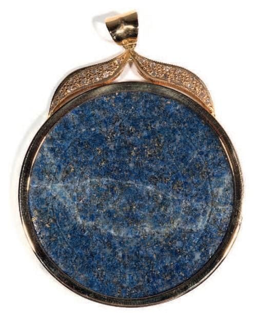 * Pendentif