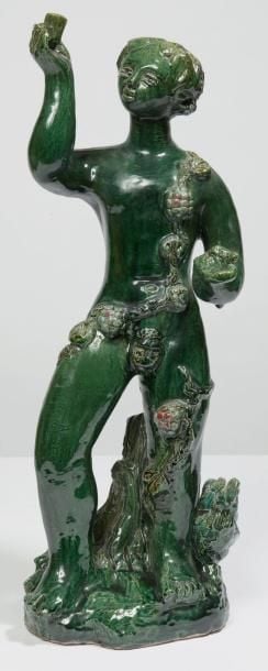 "Petit Bacchus" Très rare sculpture en céramique émaillée verte représentant Bacchus, dieu romain du vin et de la vign