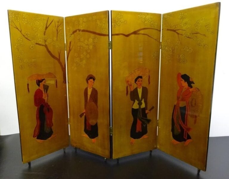 PETIT PARAVENT EN BOIS LAQUE DORE