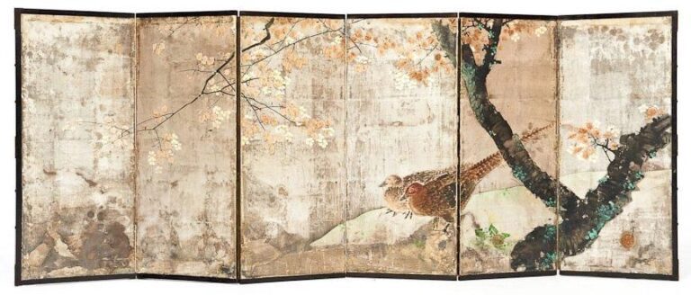 Petit paravent six panneaux (byobu) pour salon de thè, reprèsentant des branches de cerisier en fleurs ainsi qu'un couple de canards sur fond de feuille d'argen