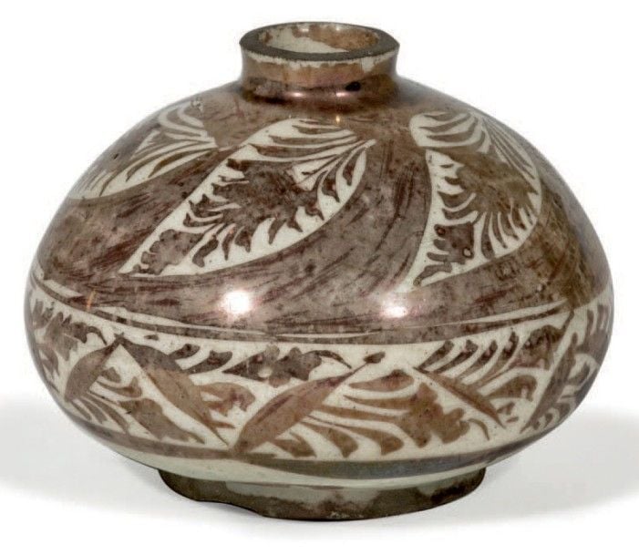 Petite bouteille Safavide Pâte siliceuse à décor lustré