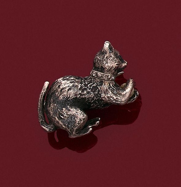 •Petite BROCHE «chaton» en argent (mi