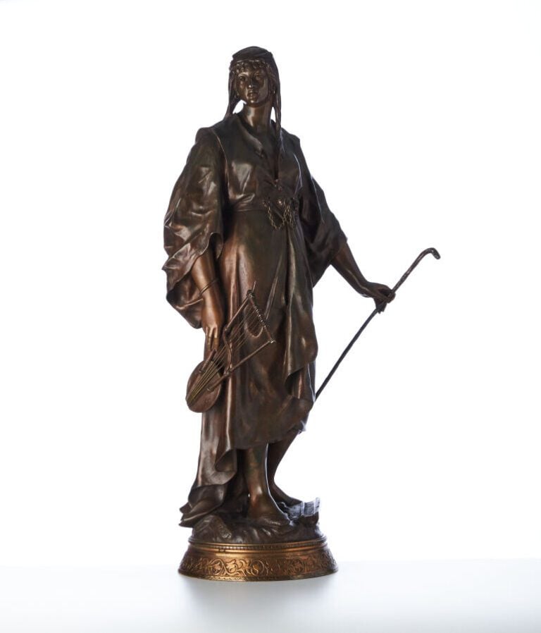 PICAULT - « Musicienne orientale » - Bronze à patine médaille - H : 75 cm