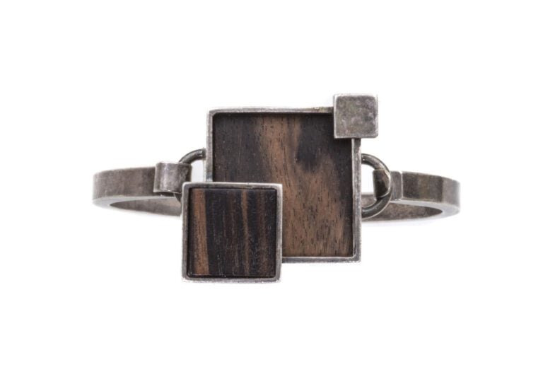PIERRE CARDIN (1936-2020) - Bracelet moderniste articulé en métal argenté et -…