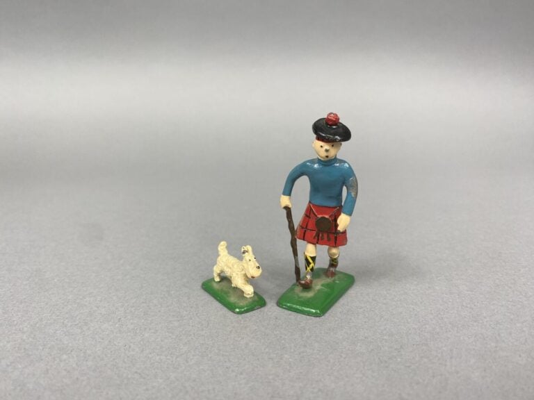 PIXI - Les aventures de Tintin - Tintin en écossais avec Milou - Avec certifica…