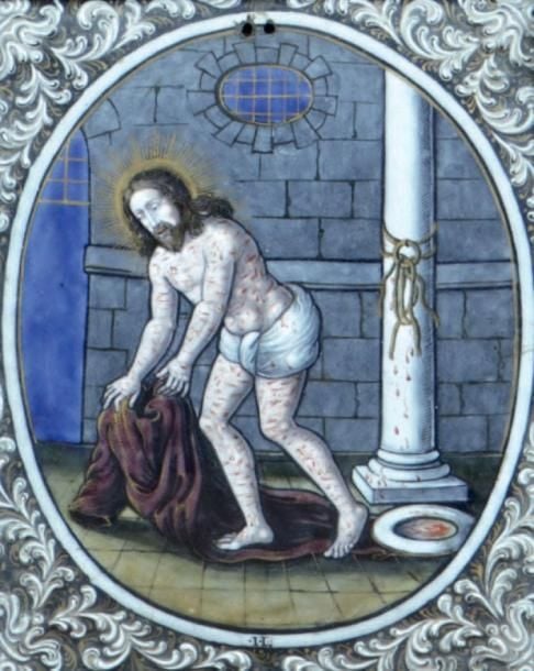 Plaque en émail peint polychrome avec rehauts d'or représentant le Christ ramassant ses vêtements après la Flagellatio