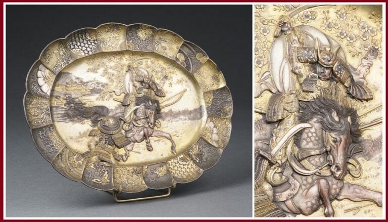 PLAT GODRONNE A L'IMITATION DU CHRYSANTHEME A DECOR DE CAVALIER