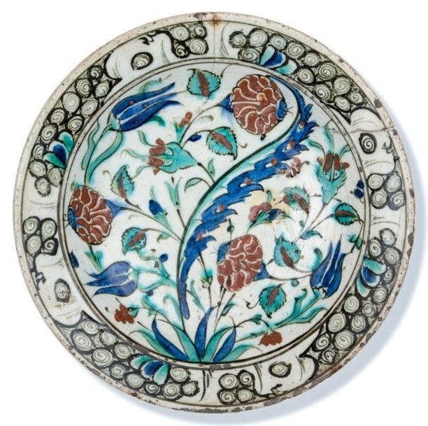 Plat Iznik à la feuille Saz