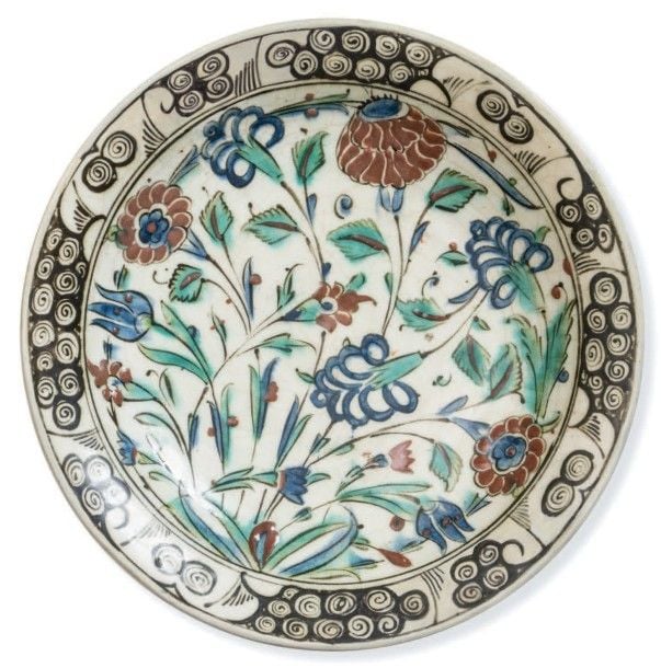 Plat Iznik au bouquet fleuri