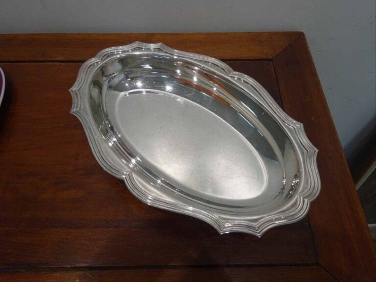 Plat oval