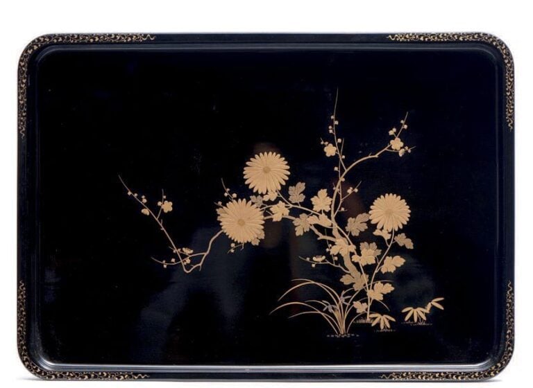 PLATEAU laqué Hirobata avec décor à la fuille d'or
