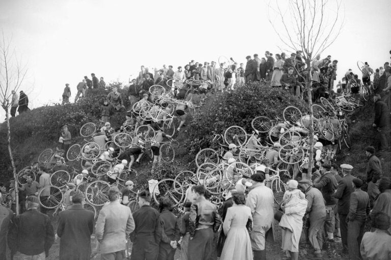 Prix Delavigne, Championnat d'Ile-de-France de cyclo-cross - 1949 © Collections L'Équipe 4 décembre 194