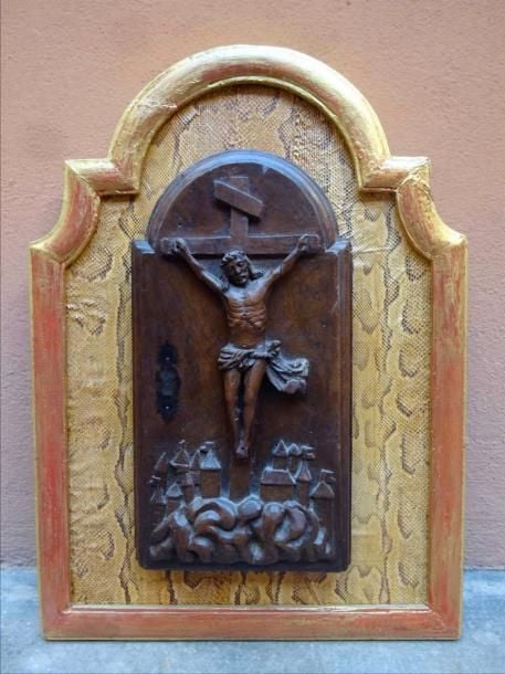 Probable travail Allemand du XVIIIe siècle Sculpture d'un Christ en croi