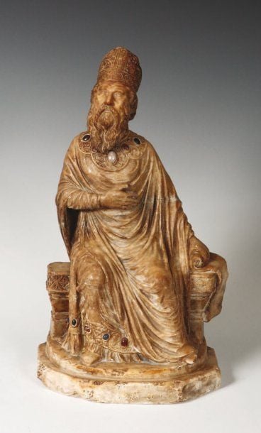 Prophète en albâtre sculpté avec cabochons de pierres de couleu