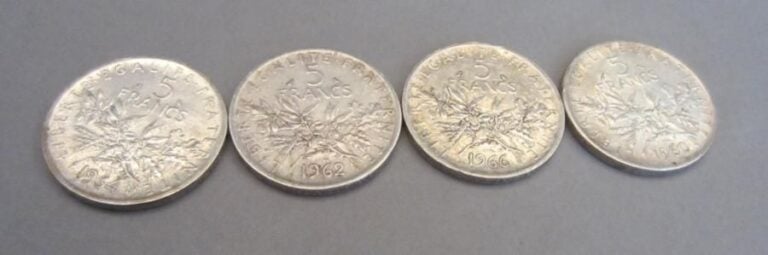 Quatre pièces de 5 francs en argen