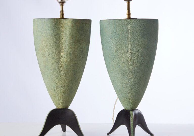 R & Y AUGOUSTI LONDON - Paire de Lampes entièrement recouvertes de - galuchat t…