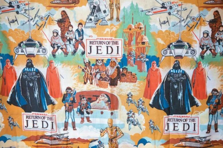 Return of the Jedi - Housse de couette 135 x 195 cm + 1 Taie d'Oreiller + 1 Rideau 155 x 140 cm Occasion 1983