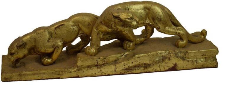 RIOLO "Les panthères buvant" sculpture en terre cuite dorée à la feuille d'or et porte un cartouche MURINA Paris France - 95x21x30