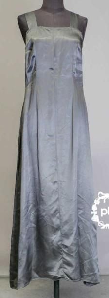 ROBE évasée en satin viscose gris souris agrémentée de larges bretelles (T36) (petit état d'usage)
