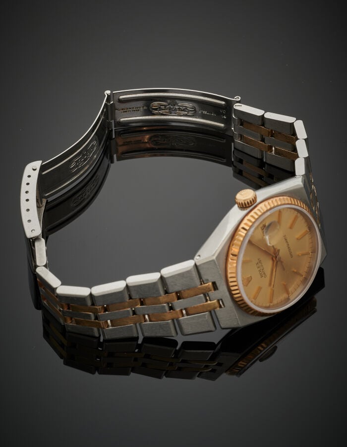 ROLEX - BRACELET MONTRE modèle "Datejust Oysterquartz" en or jaune (750‰) et ac…