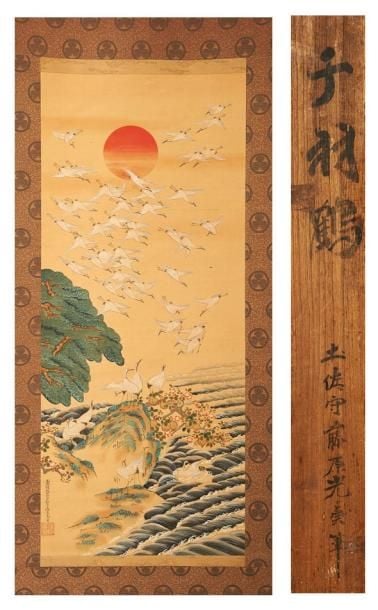 Rouleau kakemono figurant des grues japonaises en plein vol avec l'arrière-plan un soleil levan