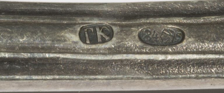 RUSSIE - Importante ménagère pour 12 convives en argent - 84 zolotniks (875 mil…