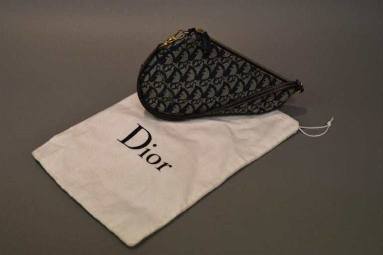 Sac porté main modèle «Triangle», toile monogra