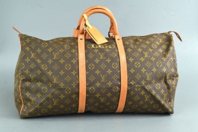 Sac souple en toile monogram, modèle Keepal, chiffré