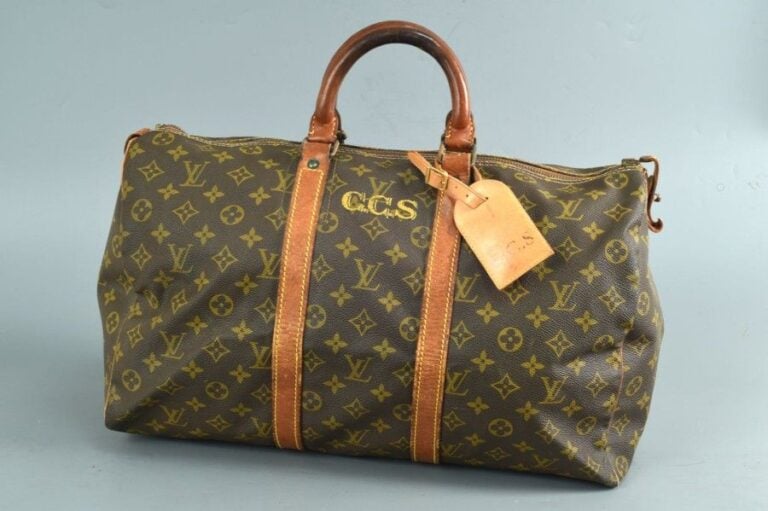 Sac souple en toile monogram, modèle Keepal, chiffré